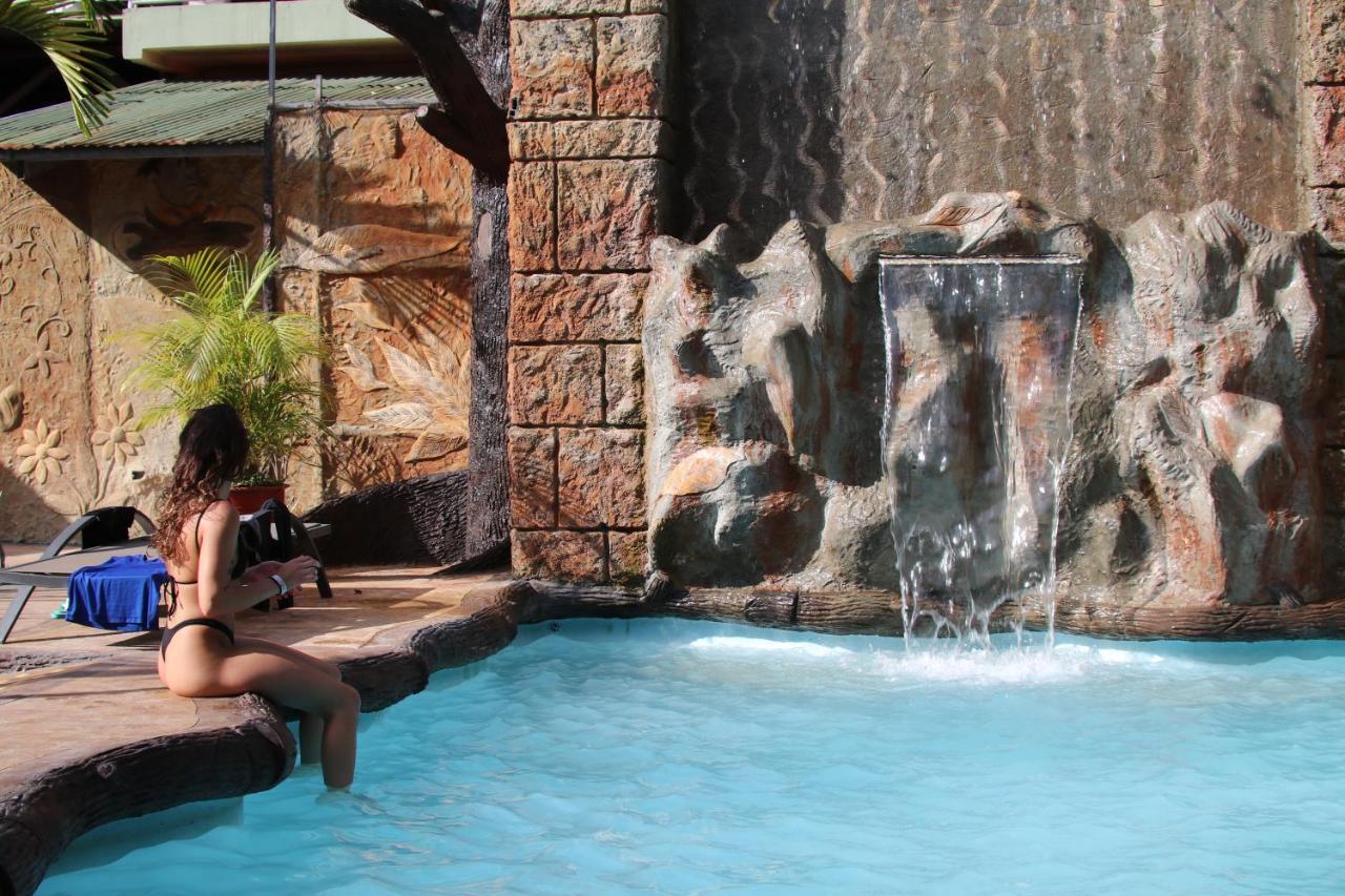 Arenal Poshpacker Hostel La Fortuna Luaran gambar