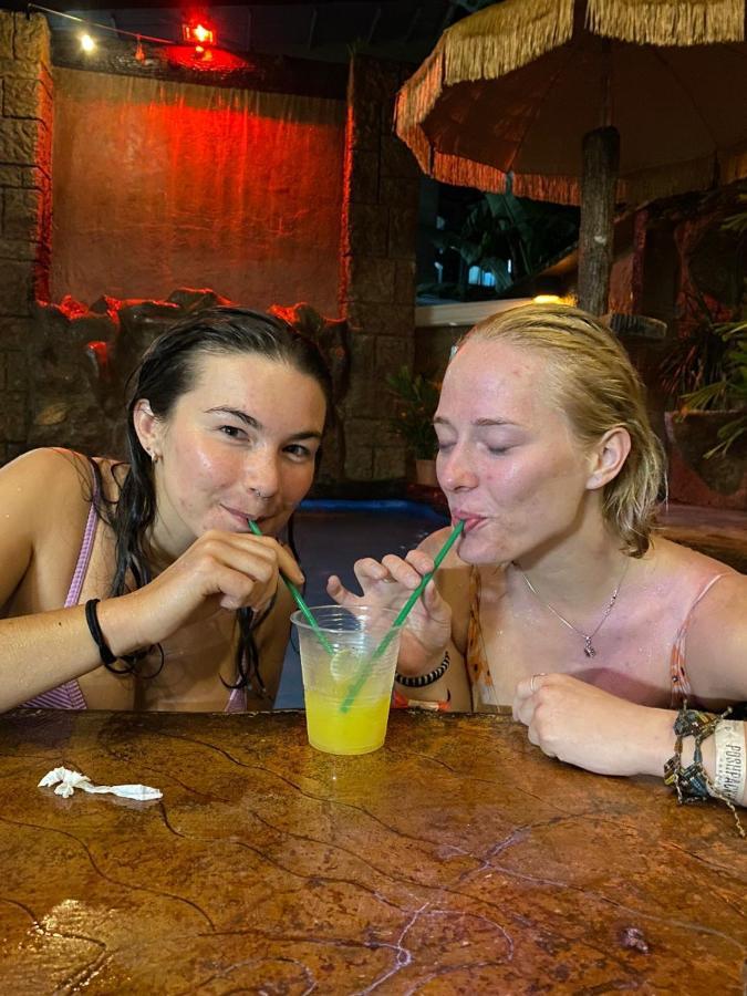 Arenal Poshpacker Hostel La Fortuna Luaran gambar