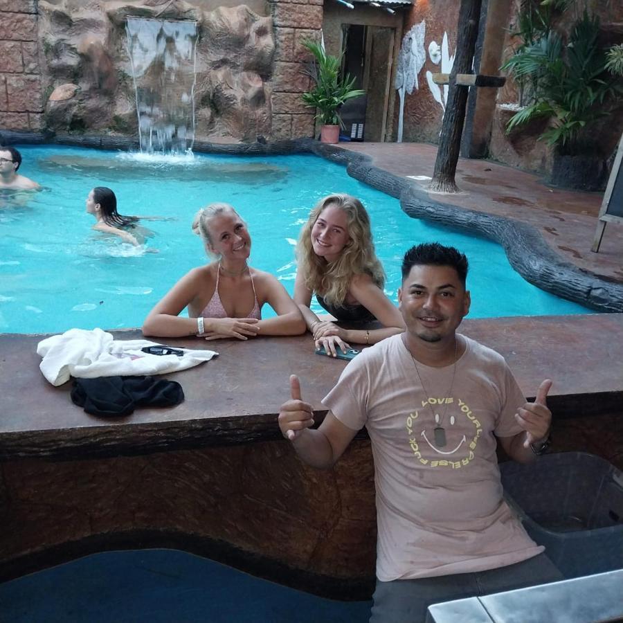 Arenal Poshpacker Hostel La Fortuna Luaran gambar