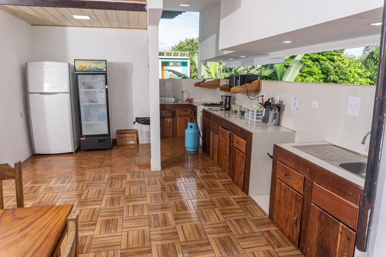 Arenal Poshpacker Hostel La Fortuna Luaran gambar